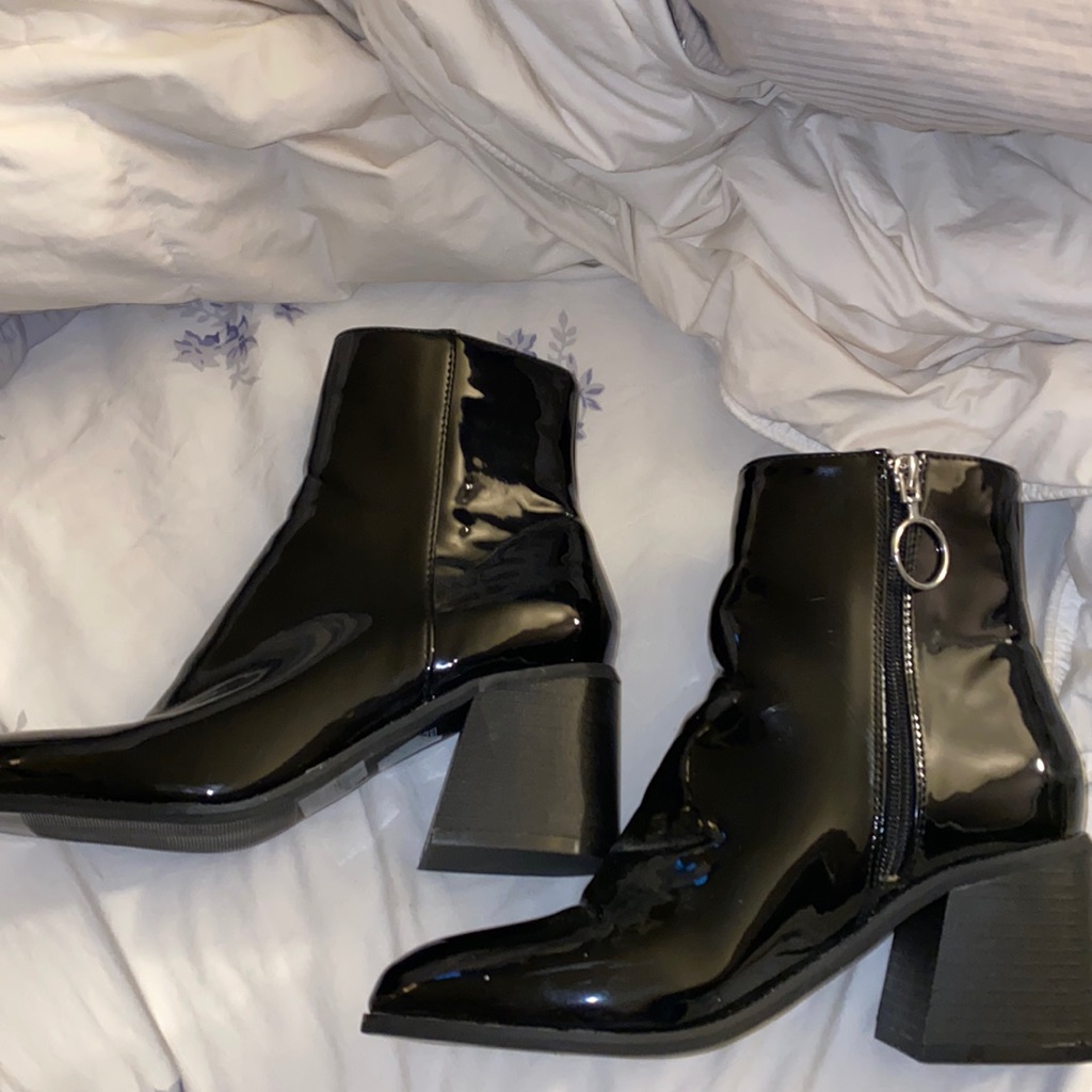 Polyester Booties